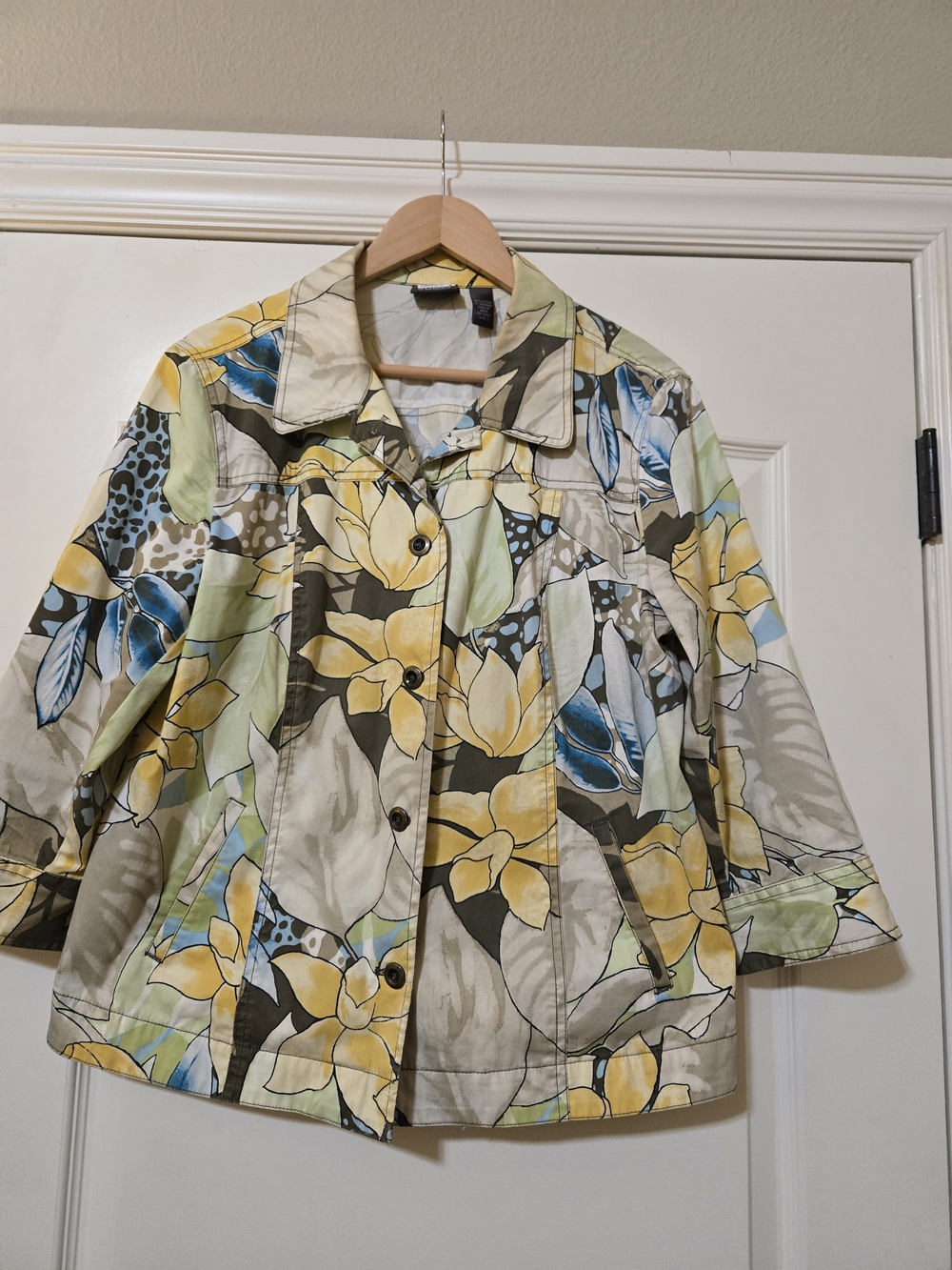 Chico's Yellow, Blue & Green Floral Lightweight Blazer Jacket
